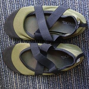 FITKICKS Olive Green Crossover Ballet Yoga Shoes Size L
